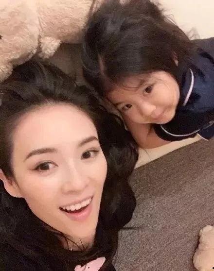 章子怡弟弟爆料视频是真的吗,章子怡弟弟爆料视频真实性探讨  第2张